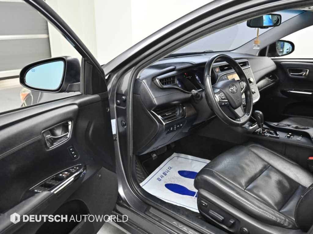 Toyota Avalon — photo 11