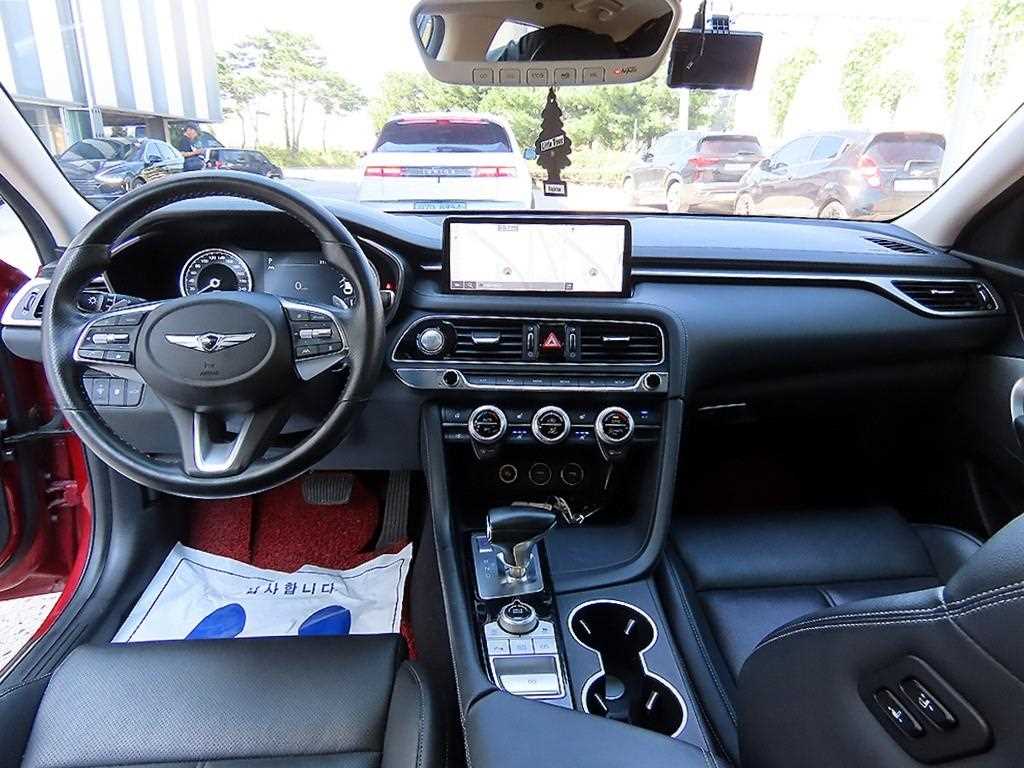 Genesis G70 — photo 07