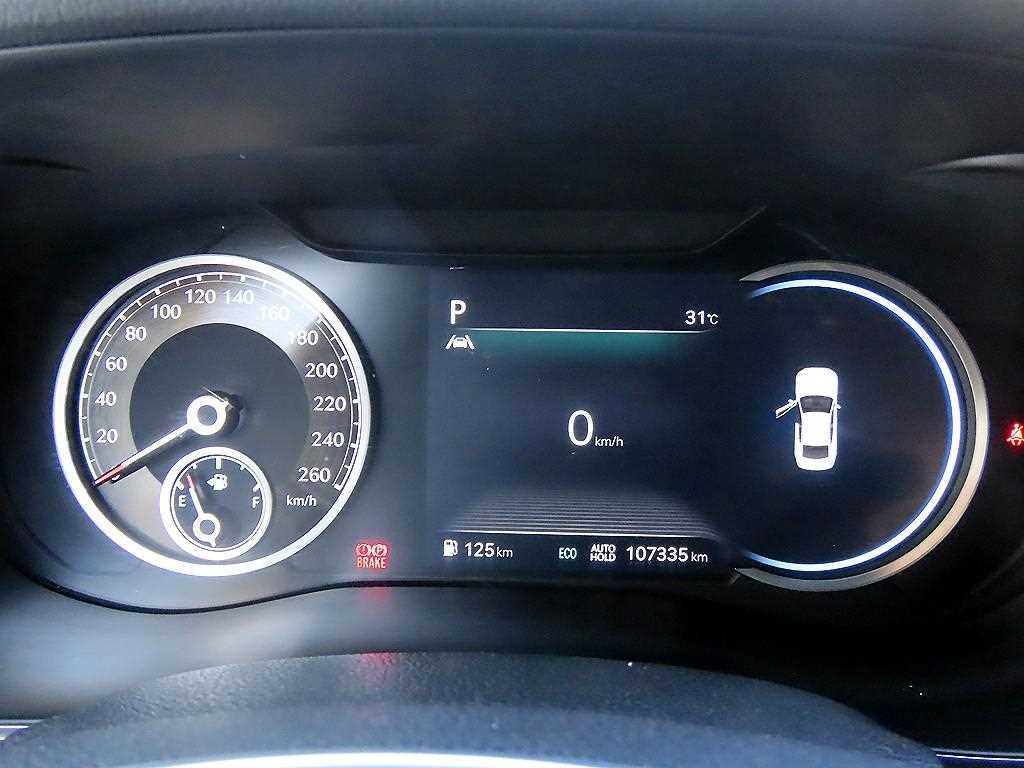 Genesis G70 — photo 09