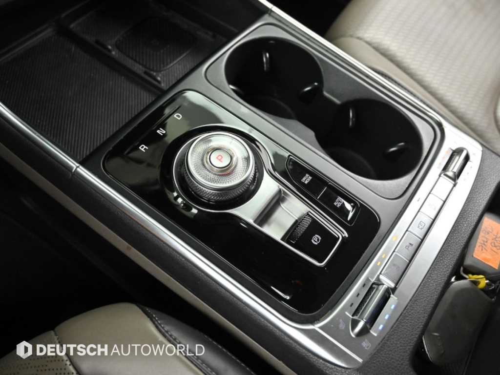 Kia Carnival — photo 09