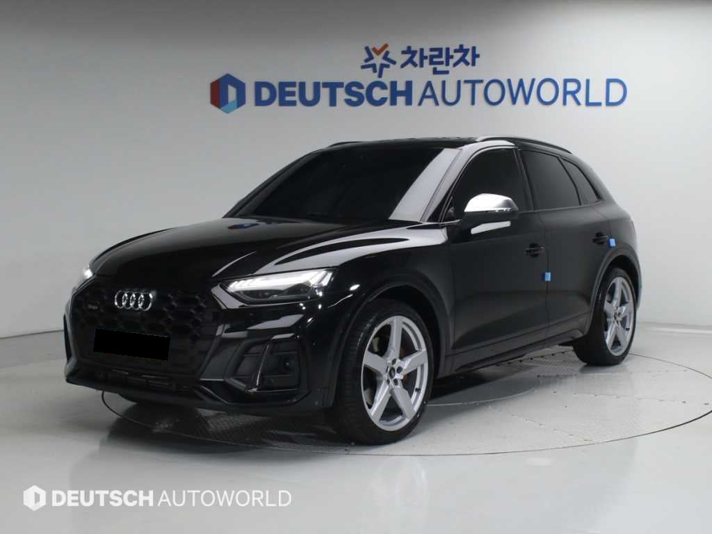 Audi SQ5 — photo 01