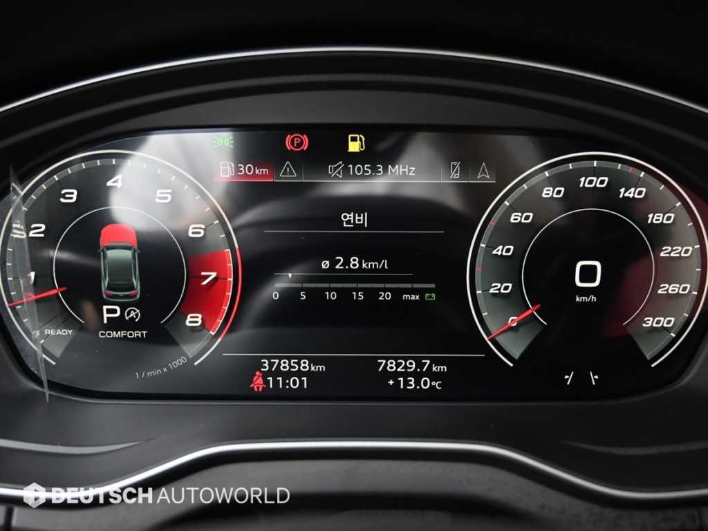 Audi SQ5 — photo 08