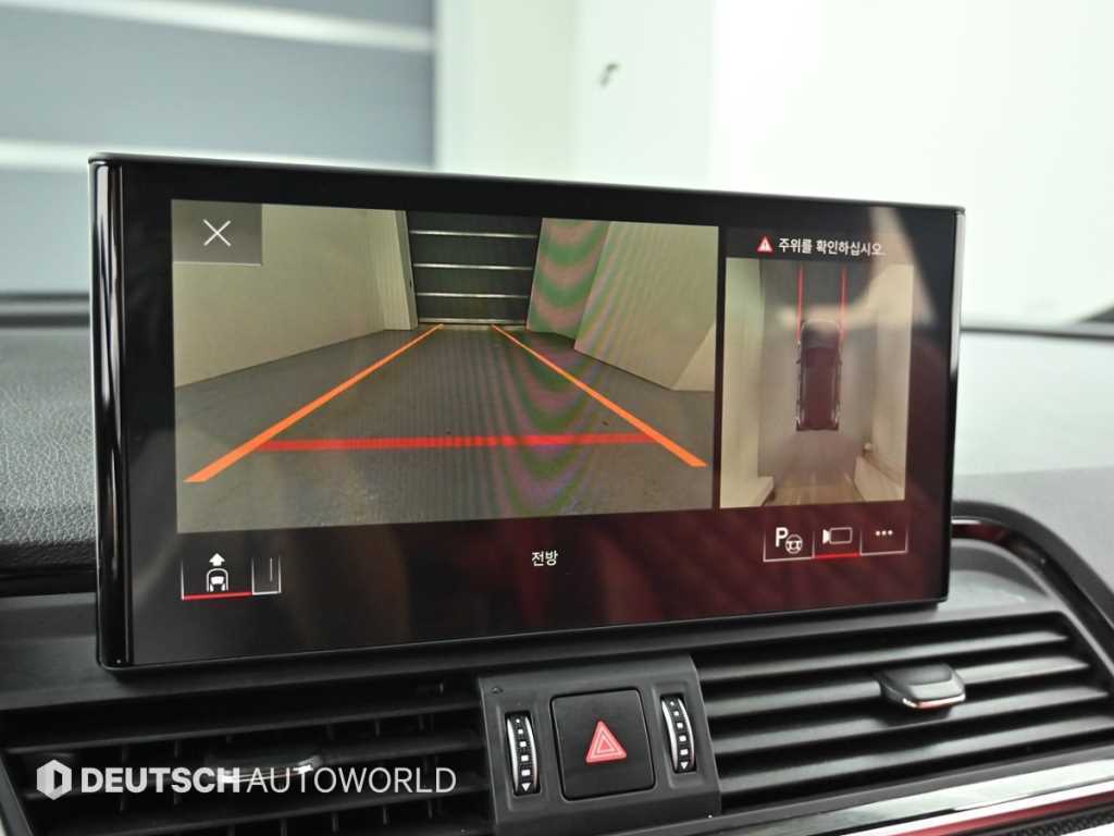 Audi SQ5 — photo 15