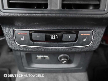 Audi SQ5 — photo 16