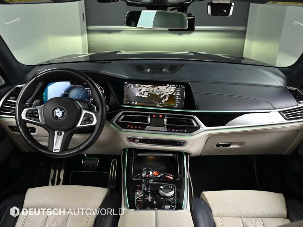 BMW X7 — photo 07