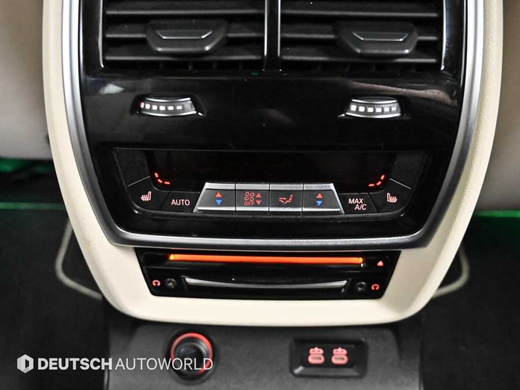 BMW X7 — photo 16
