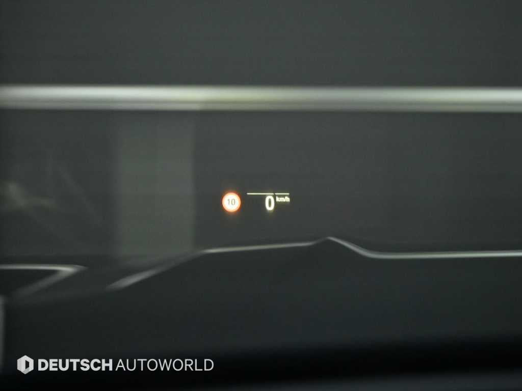 BMW X7 — photo 18