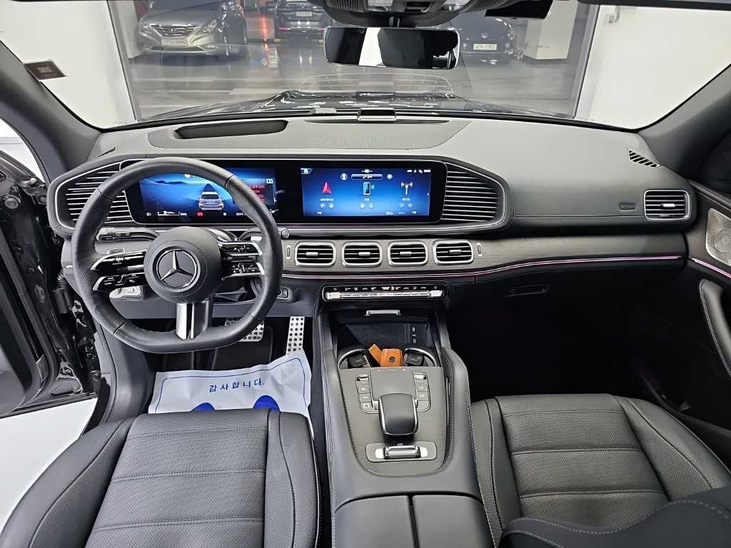 Mercedes-Benz GLS-Class — photo 07