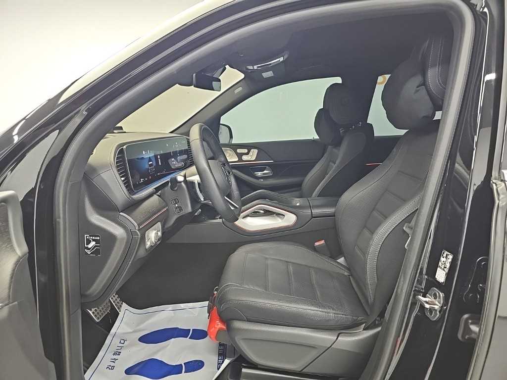 Mercedes-Benz GLS-Class — photo 11