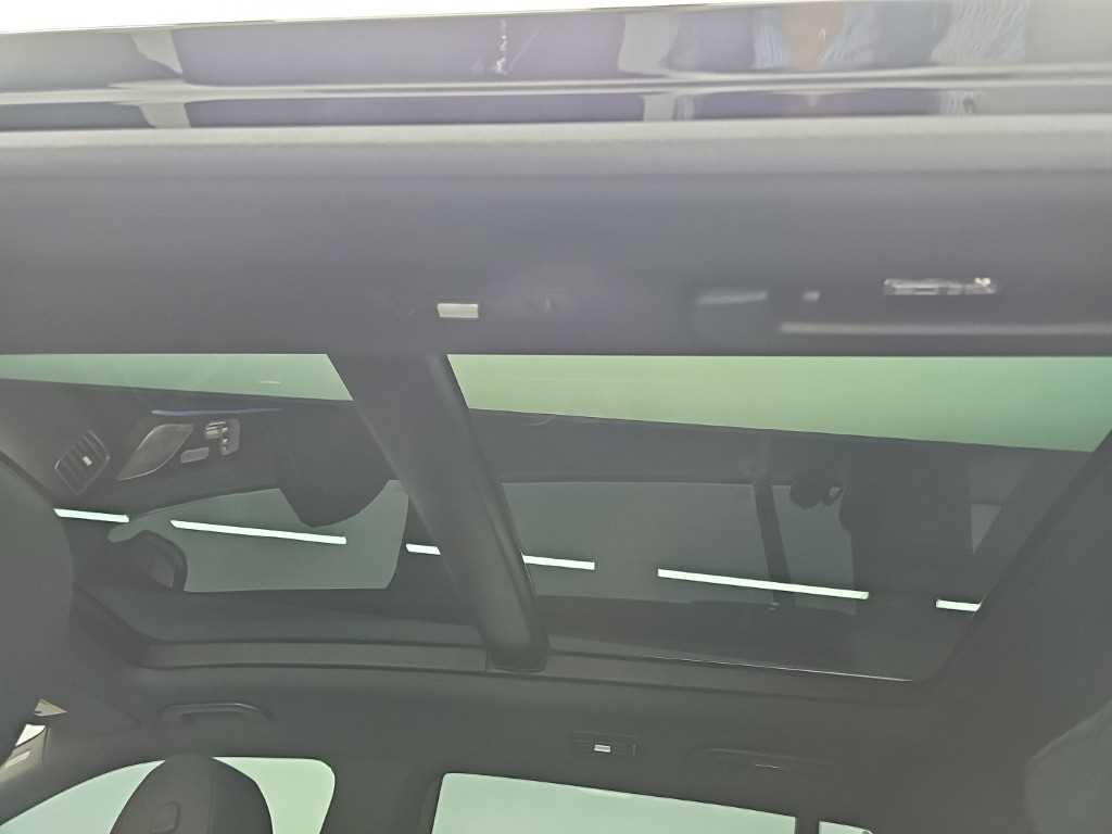 Mercedes-Benz GLS-Class — photo 14