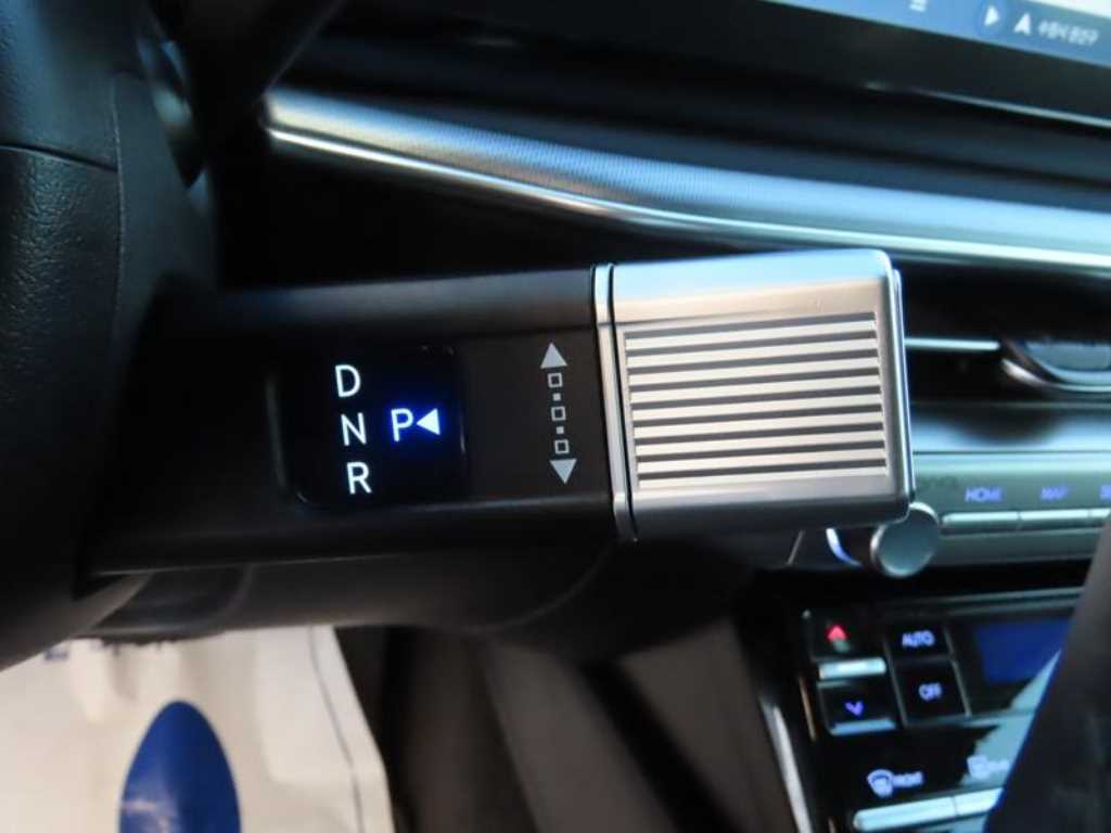 Hyundai Grandeur — photo 16
