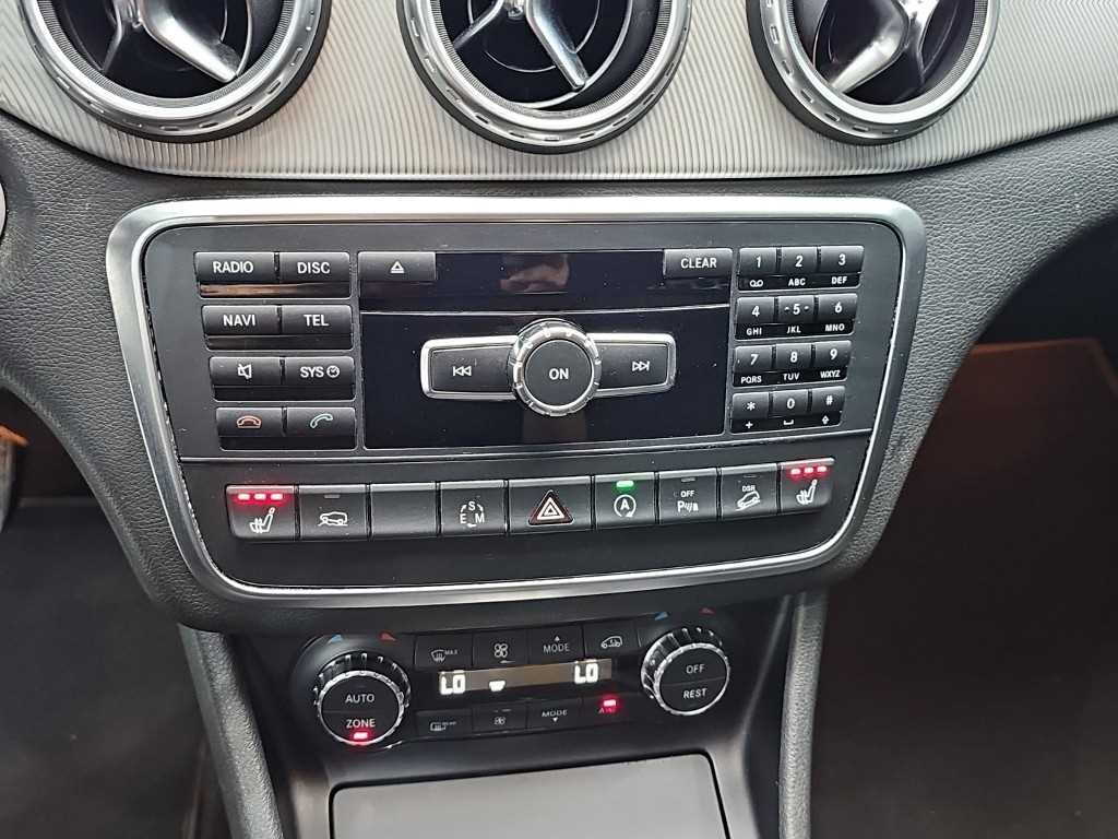 Mercedes-Benz GLA-Class — photo 10