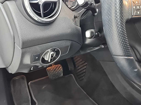 Mercedes-Benz GLA-Class — photo 17