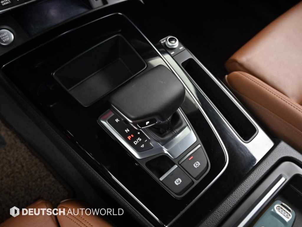 Audi Q5 — photo 09