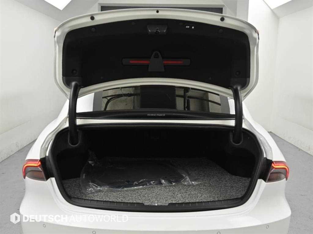 Hyundai Grandeur — photo 19