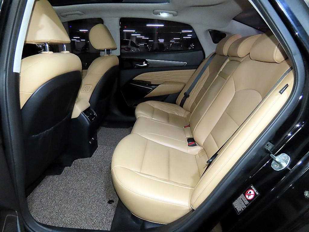 Kia K7 — photo 07