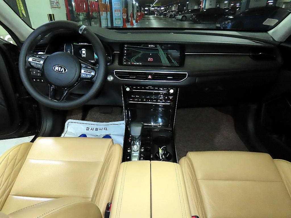Kia K7 — photo 10