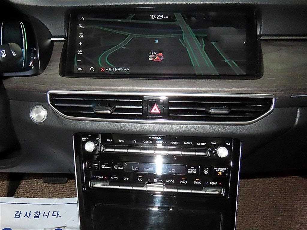 Kia K7 — photo 11