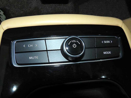 Kia K7 — photo 14