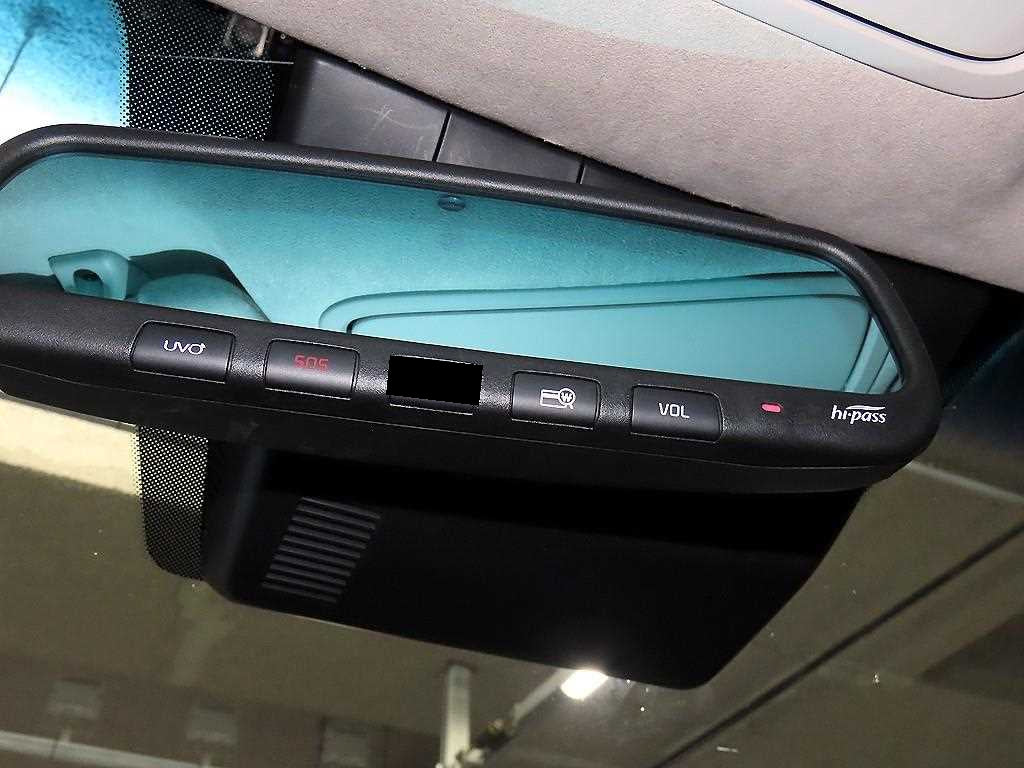 Kia K7 — photo 15