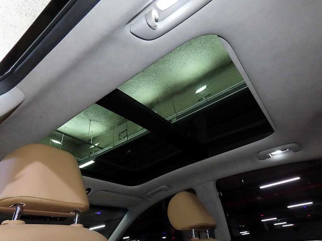 Kia K7 — photo 16