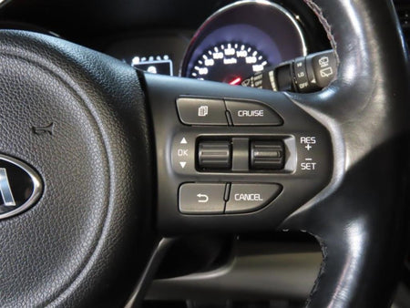 Kia Carnival — photo 11