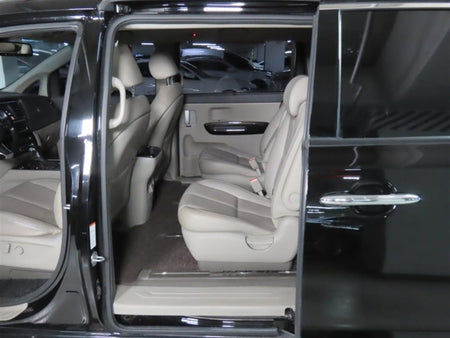 Kia Carnival — photo 14