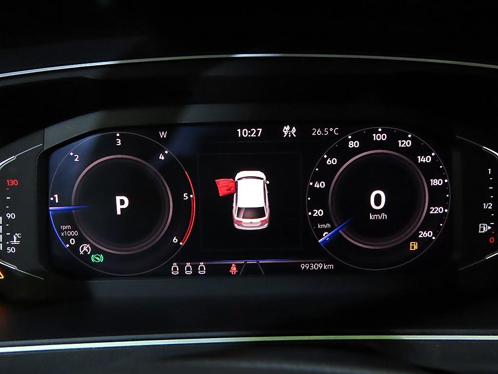 Volkswagen Tiguan — photo 09