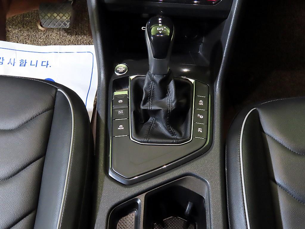Volkswagen Tiguan — photo 12