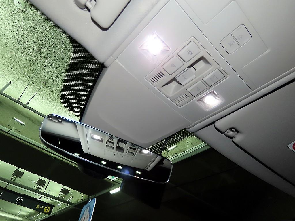 Volkswagen Tiguan — photo 14