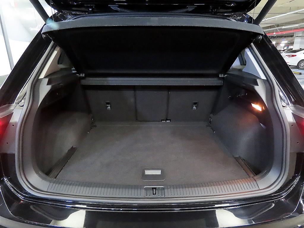 Volkswagen Tiguan — photo 17
