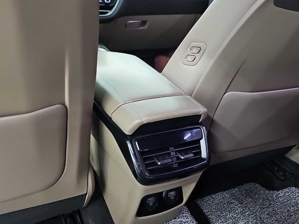 Kia K8 — photo 13