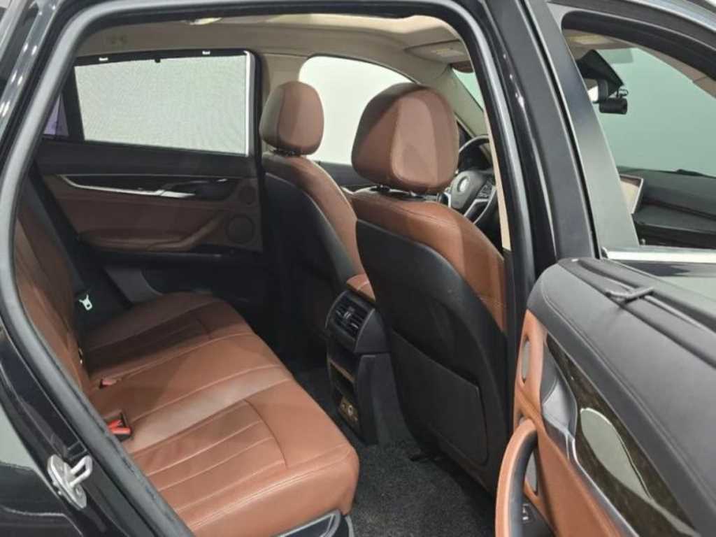 BMW X6 — photo 11
