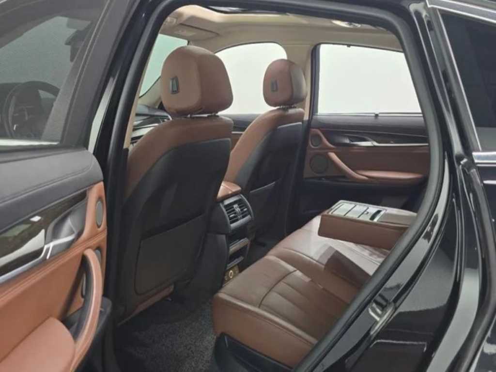 BMW X6 — photo 12