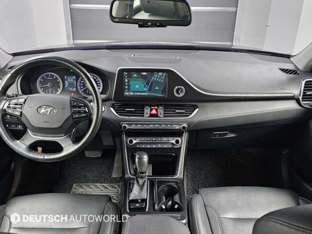 Hyundai Grandeur — photo 08