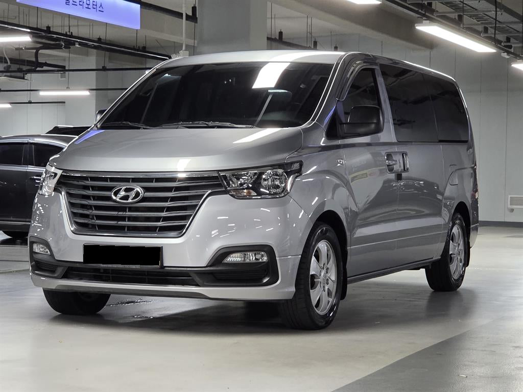 Hyundai Starex — photo 01