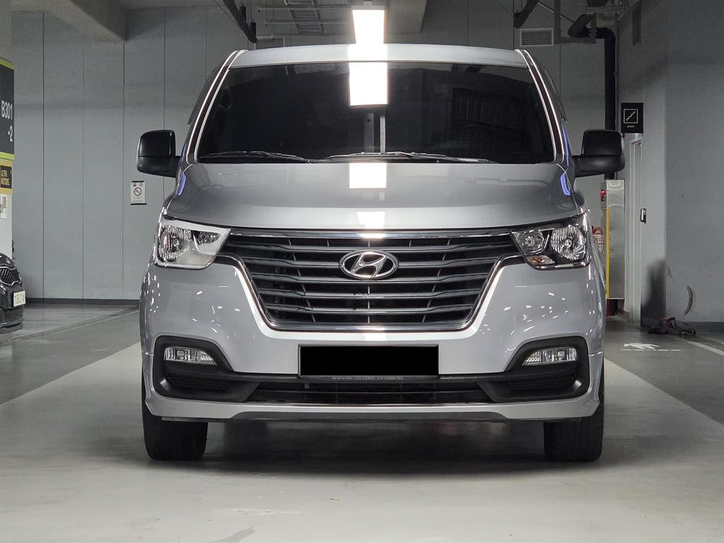 Hyundai Starex — photo 03