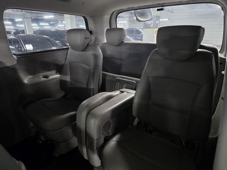Hyundai Starex — photo 10