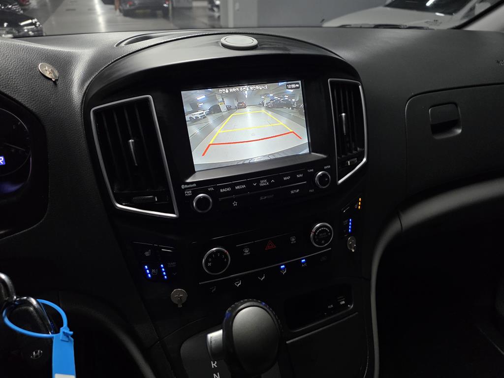 Hyundai Starex — photo 17