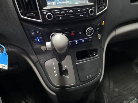 Hyundai Starex — photo 18