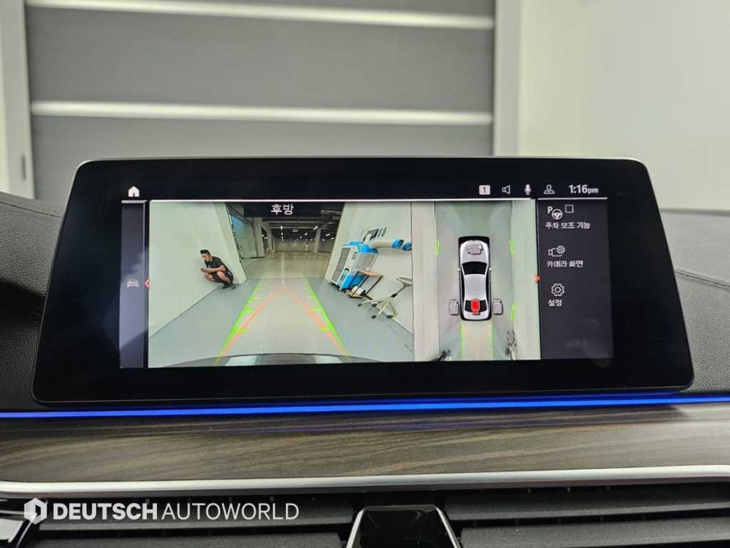 BMW 5-Series — photo 15