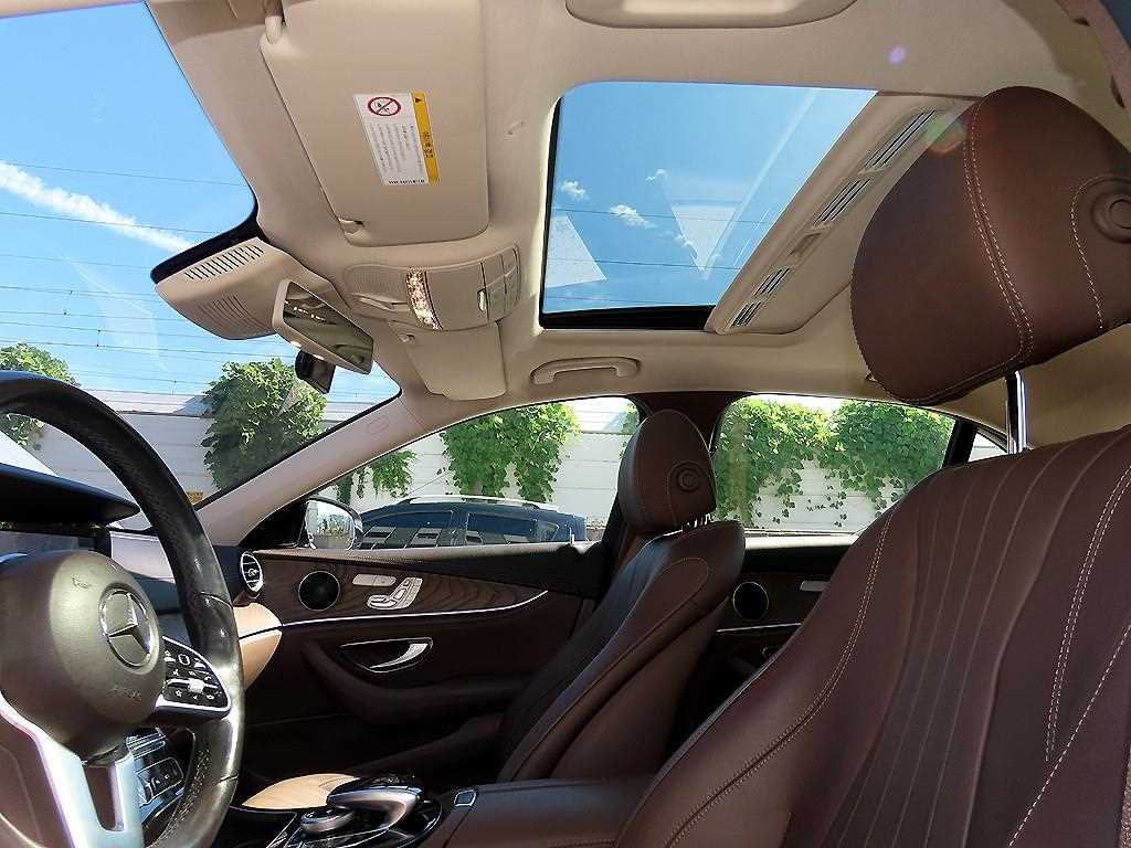 Mercedes-Benz E-Class — photo 17