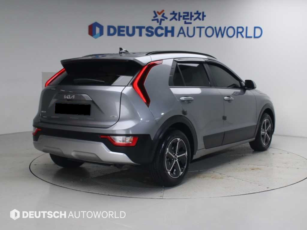 Kia Niro — photo 02