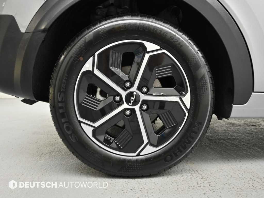 Kia Niro — photo 05