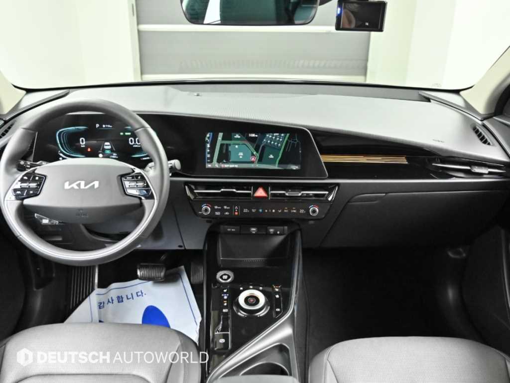 Kia Niro — photo 07