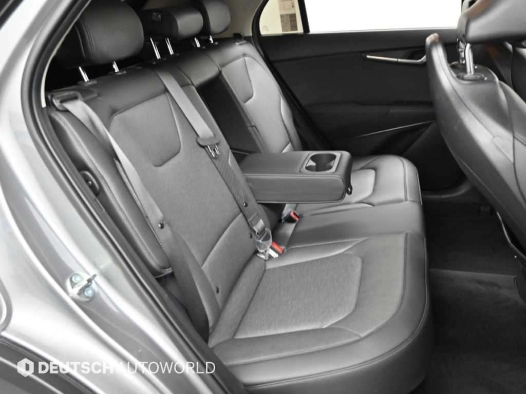Kia Niro — photo 12