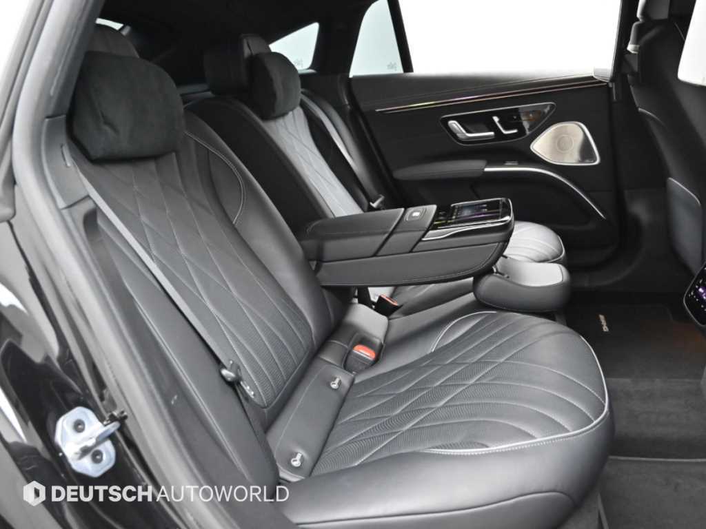 Mercedes-Benz EQS — photo 12