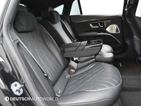 Mercedes-Benz EQS — photo 12