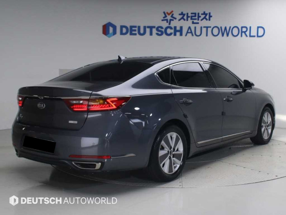 Kia K7 — photo 02