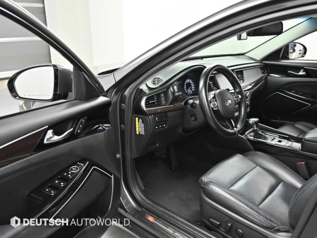 Kia K7 — photo 11